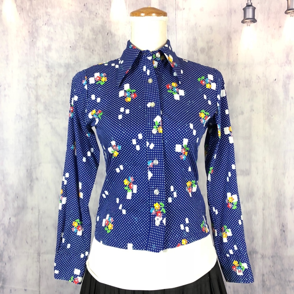 Langtry LTD. Blue Floral Opt Art Blouse